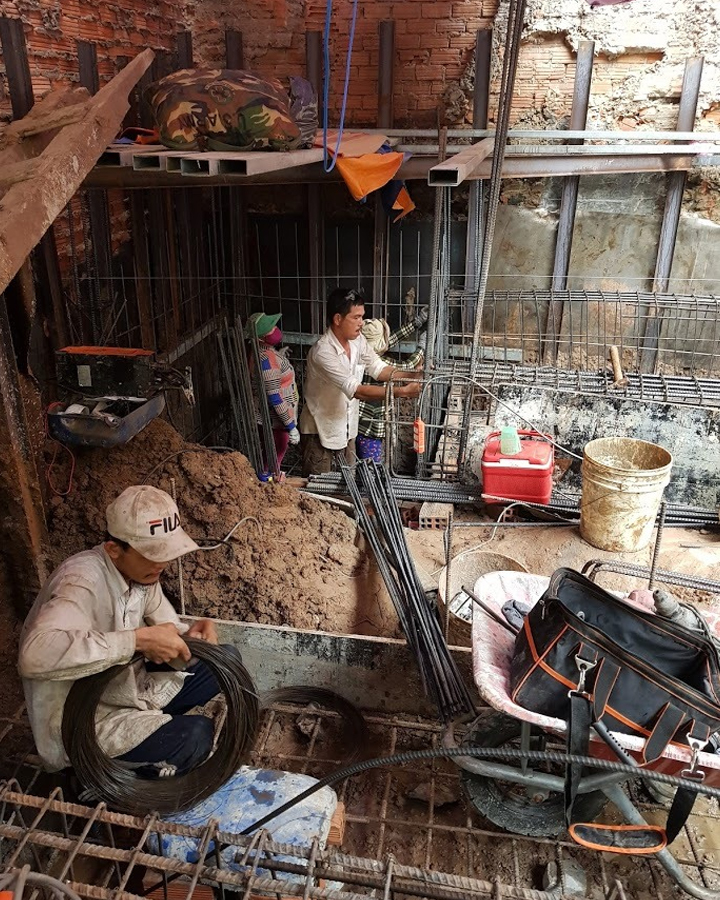 Co nen xay nha vao mua mua hay khong